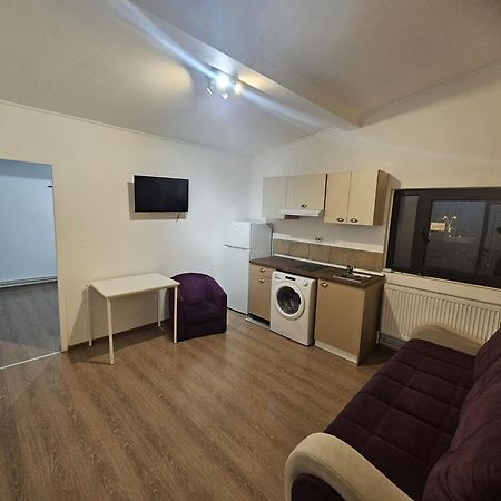 Stanford Aparthotel Gara De Nord Bukarest Exteriör bild