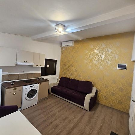 Stanford Aparthotel Gara De Nord Bukarest Exteriör bild