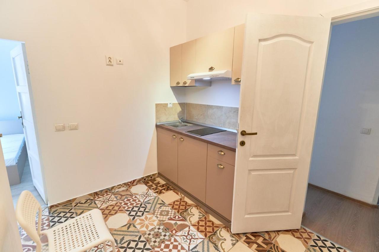 Stanford Aparthotel Gara De Nord Bukarest Exteriör bild