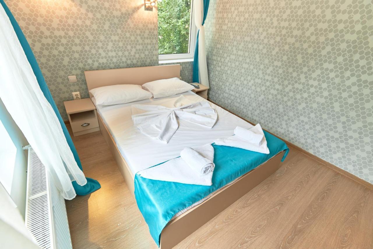 Stanford Aparthotel Gara De Nord Bukarest Exteriör bild