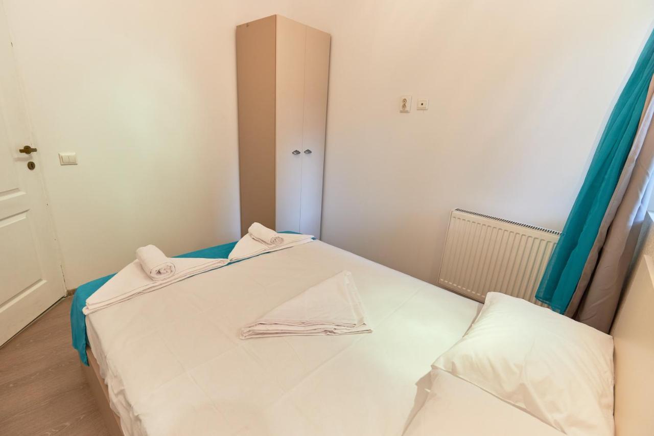 Stanford Aparthotel Gara De Nord Bukarest Exteriör bild