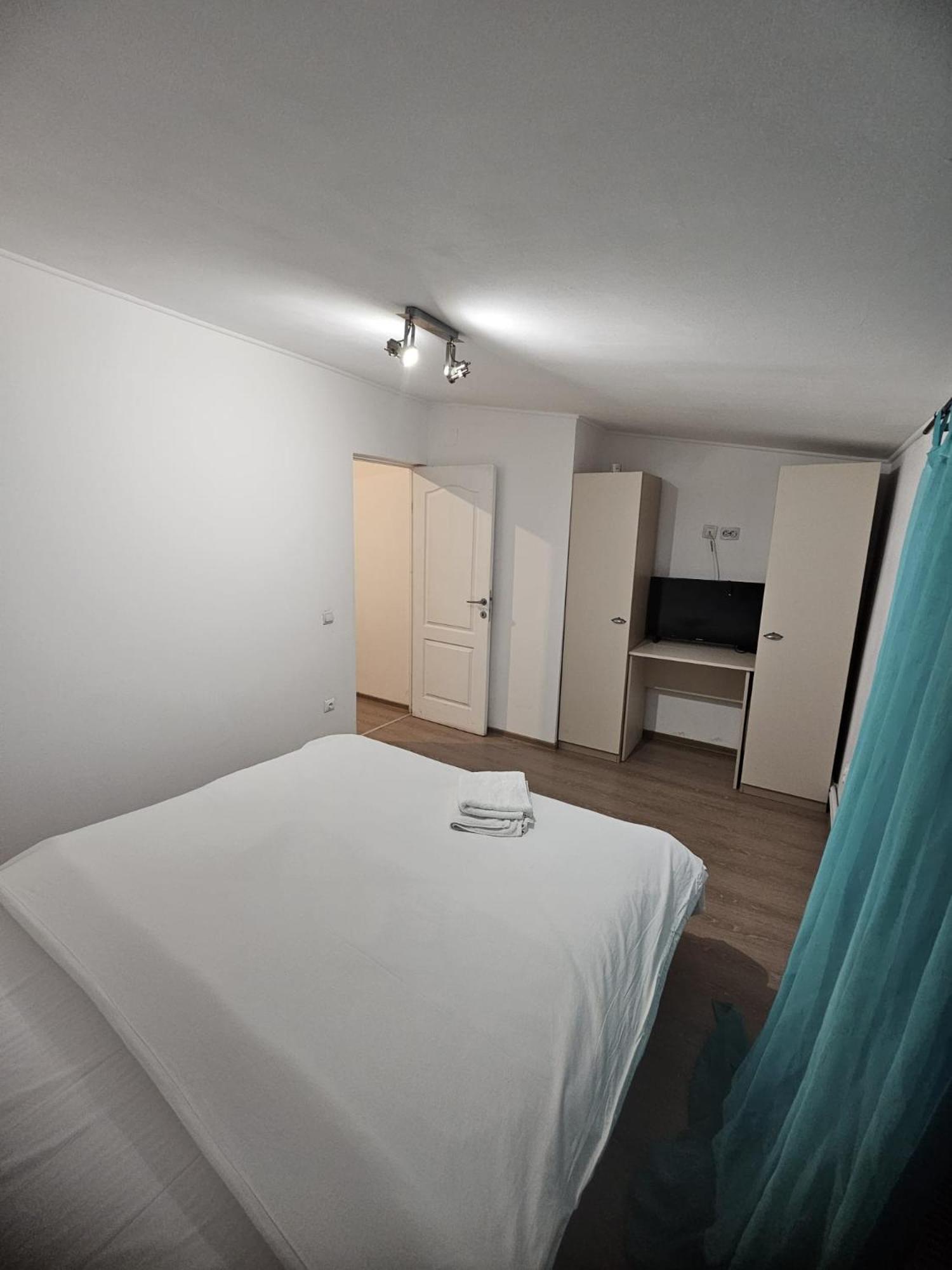 Stanford Aparthotel Gara De Nord Bukarest Exteriör bild