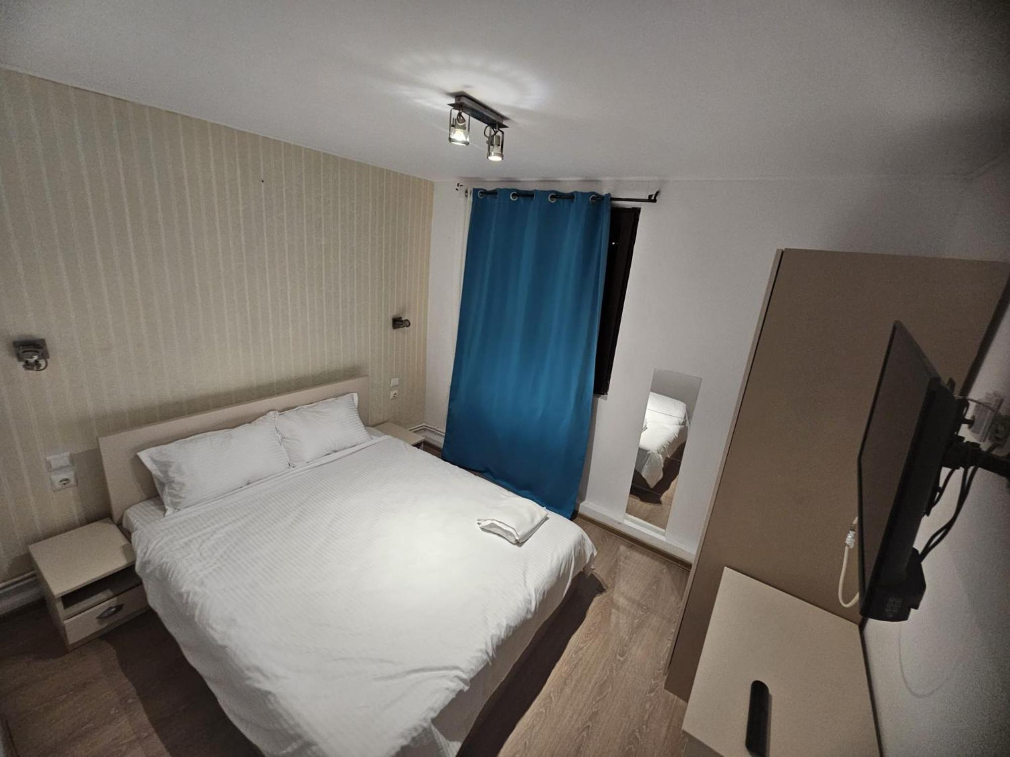 Stanford Aparthotel Gara De Nord Bukarest Exteriör bild