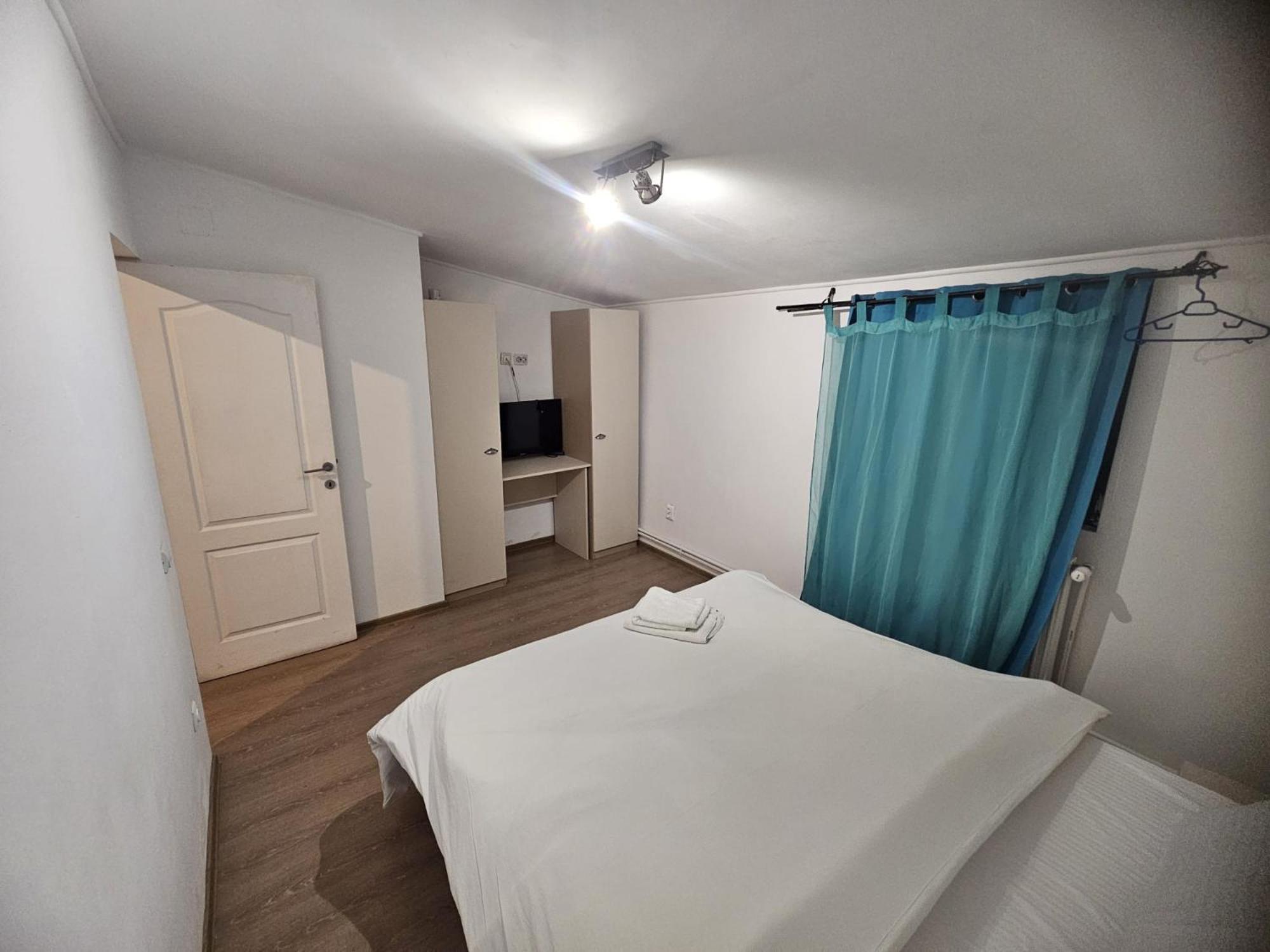 Stanford Aparthotel Gara De Nord Bukarest Exteriör bild
