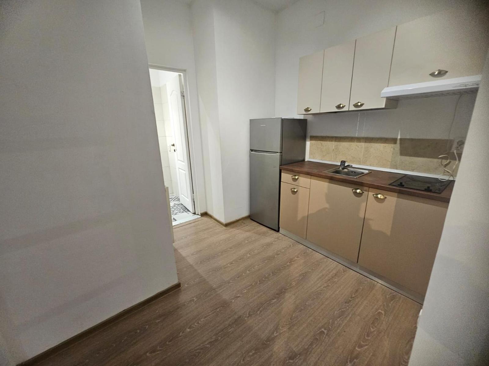 Stanford Aparthotel Gara De Nord Bukarest Exteriör bild